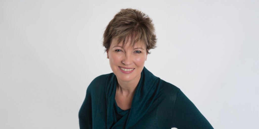 Elaine Patterson Illuminates Leadership and Personal Growth Through Reflection and Creativity