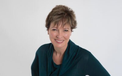 Elaine Patterson Illuminates Leadership and Personal Growth Through Reflection and Creativity