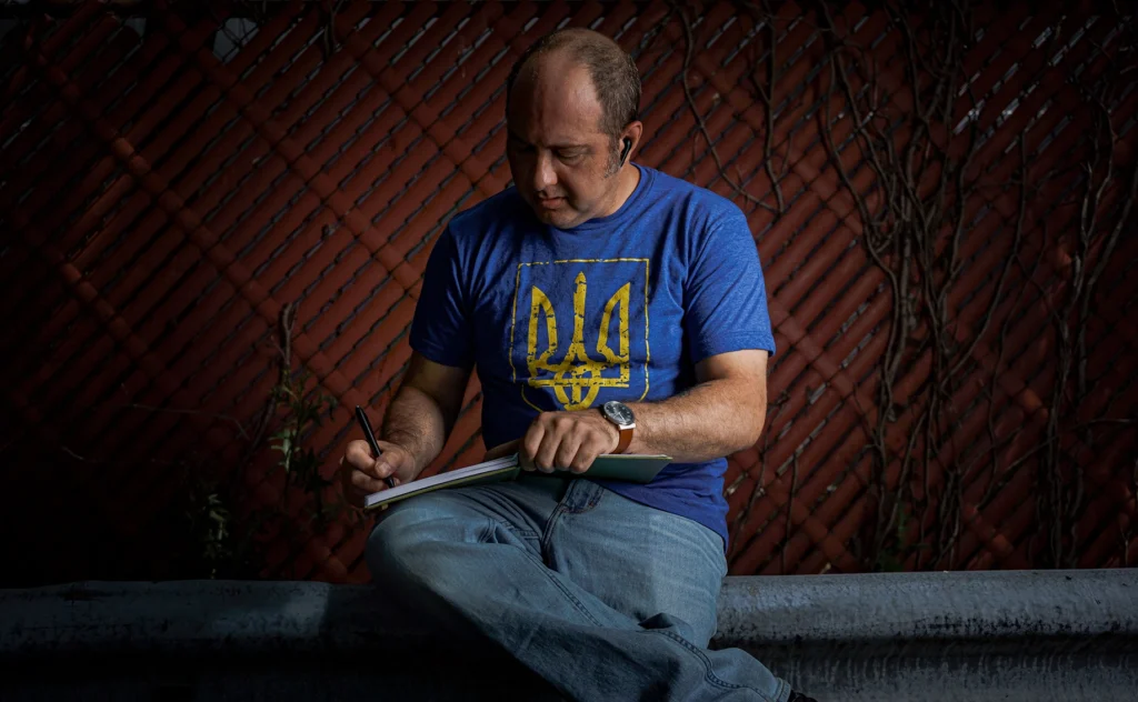 Steven W. Simon Explores Identity, Outsiders, and the Power of Genre-Defying Storytelling