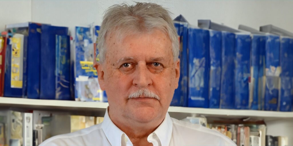 Wayne Clark Shares Insights on Writing, Life, and New York in an Exclusive Reader’s House Interview